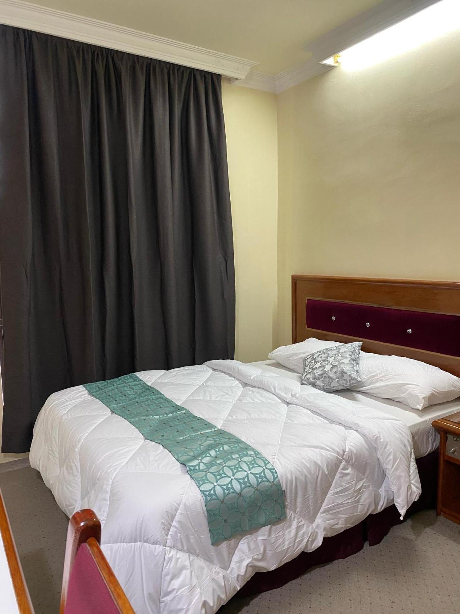 Suria Hotel Sdn Bhd Kota Bharu Buitenkant foto