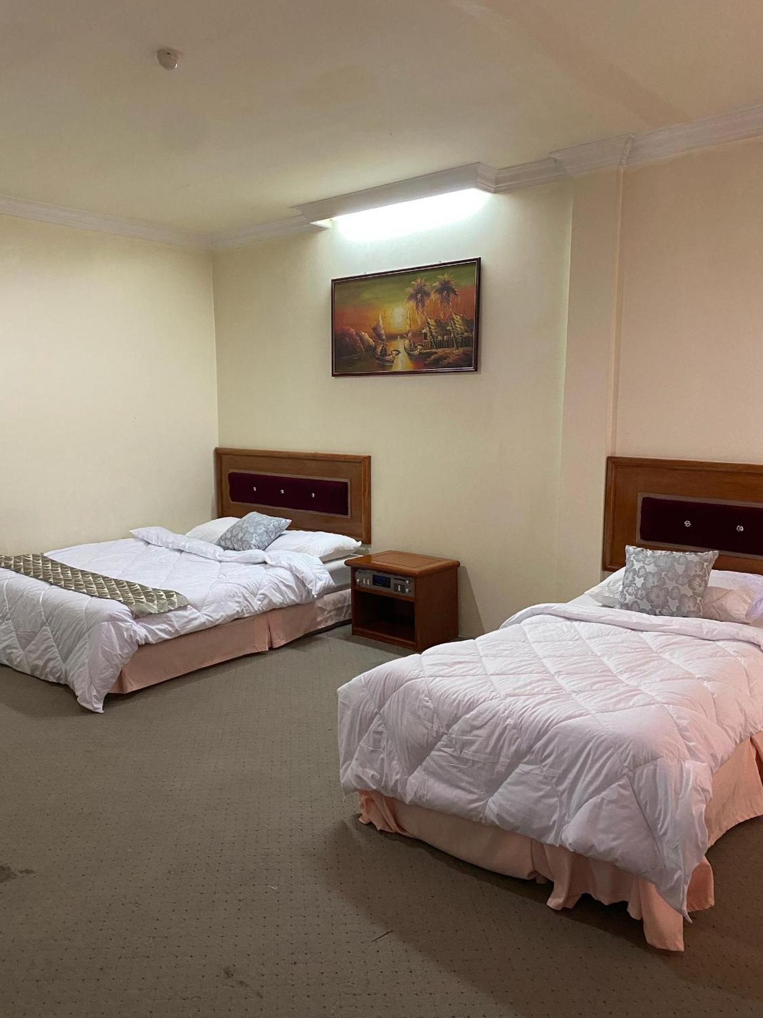 Suria Hotel Sdn Bhd Kota Bharu Buitenkant foto